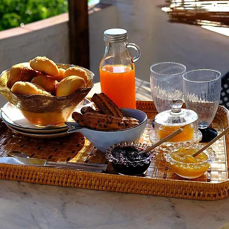 فندق مبيت وإفطار La Via Del Mare تاورمينا