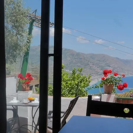 La Via Del Mare Oda ve Kahvaltı Taormina