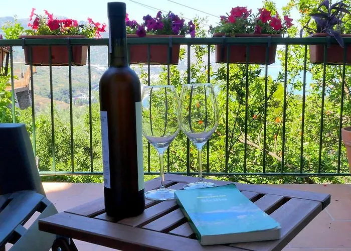 La Via Del Mare Bed and Breakfast