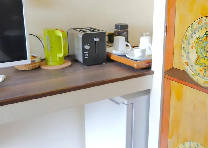 Bed and Breakfast La Via Del Mare 3*